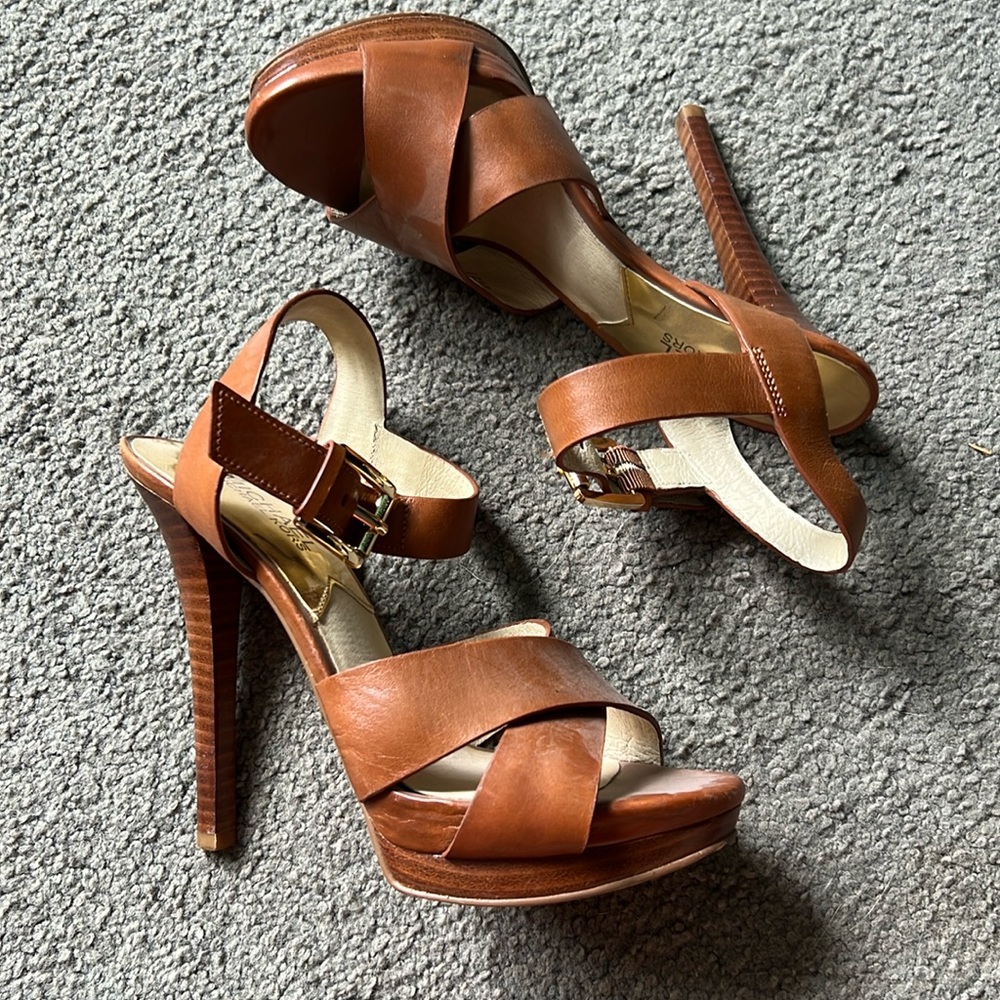 Michael Kors Brown heels size 6.5